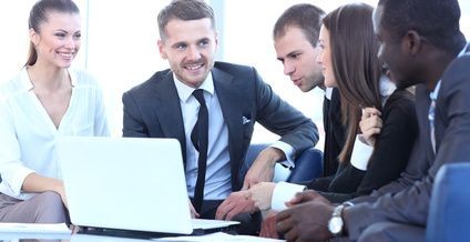 Comment développer son charisme en créant des discussions passionnantes ?
