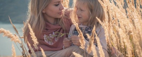 Les constellations familiales : comment se libérer de son passé familial ?