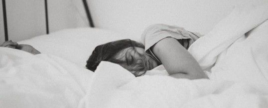 Hypnose anti-insomnie : pour de meilleures nuits de sommeil