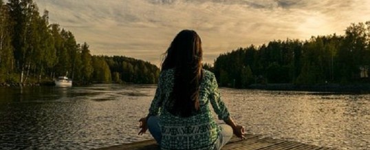 Apprendre à méditer seul ou en groupe, quels en sont les bienfaits ?