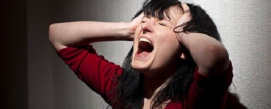 Crise d’angoisse sans raison : 3 techniques efficaces pour s’en débarrasser