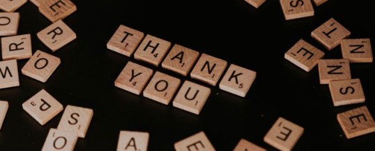 Savoir dire merci : apprendre et y parvenir pour se sentir mieux